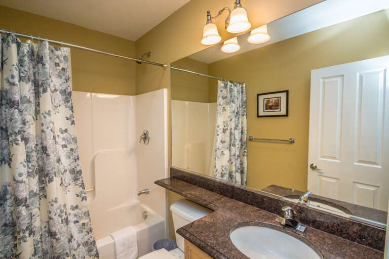 80-2 grd floor common bath.jpg