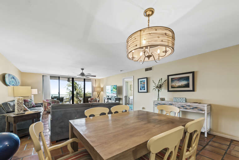 Key West Beach Club 304 Dining