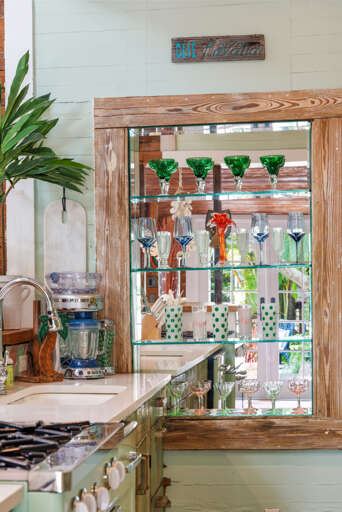 16 Havana Lane Mirrored glass storage 16 Havana Lane Mirrored glass storage