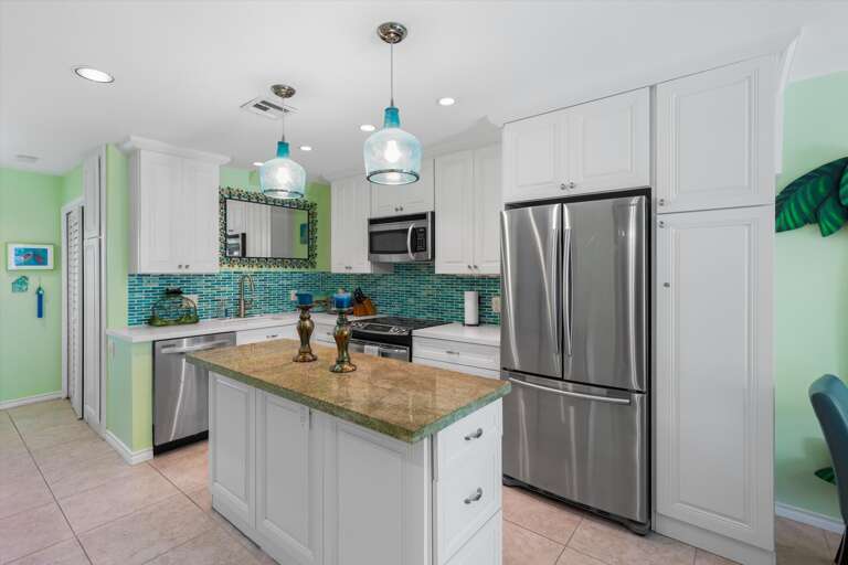 Full Kitchen