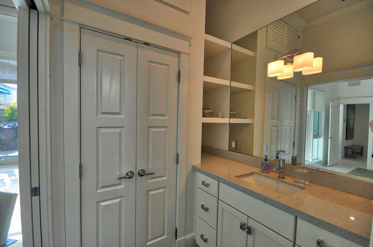 Main Bath Ensuite Louisa's Hideaway Key West