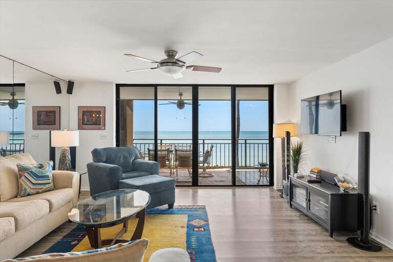 Living Room/Balcony with oceanfront view