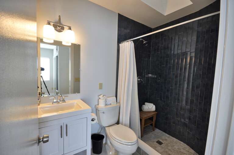 2nd Bath Ensuite Duval Square Penthouse
