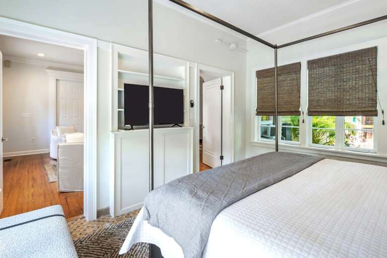 1st Bedroom 1st Floor Mansion @ The Watson House