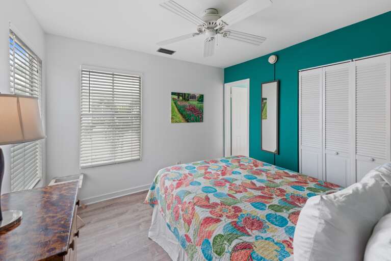 Artist's Condo @ Duval Square Key West