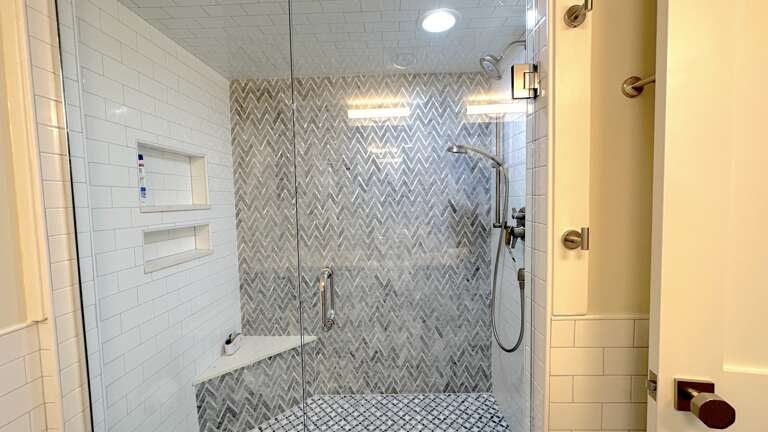 Key West Beach Club Corner Paradise Penthouse #401 Primary Bathroom