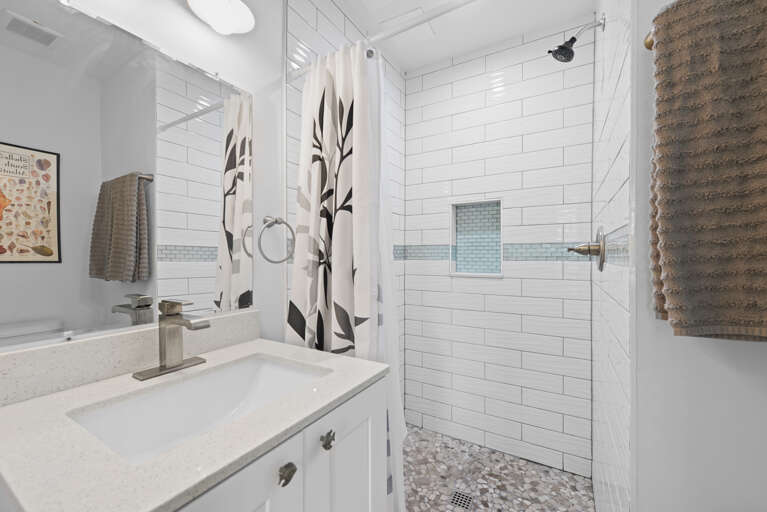 Tiki Beach Too Front Bathroom Tiki Beach Too Front Bathroom