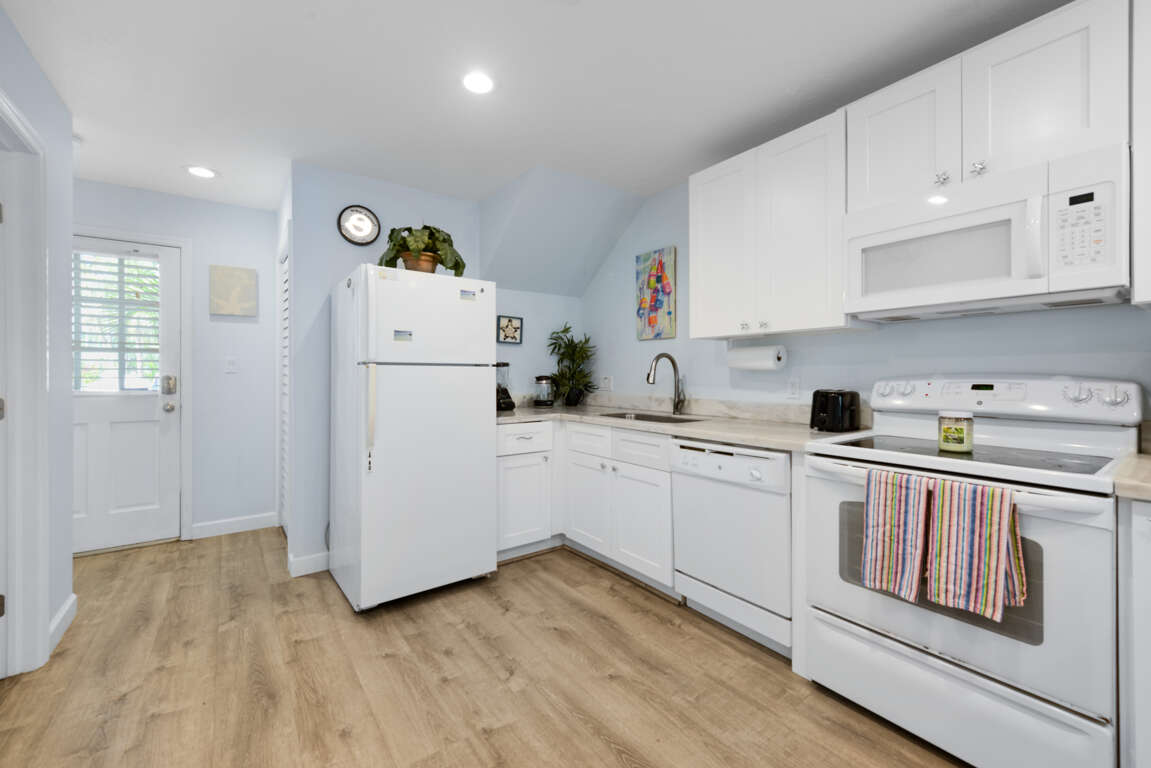 Tiki Beach Too Stunning 2 Bedroom Condo Key West, FL Sleeps 6