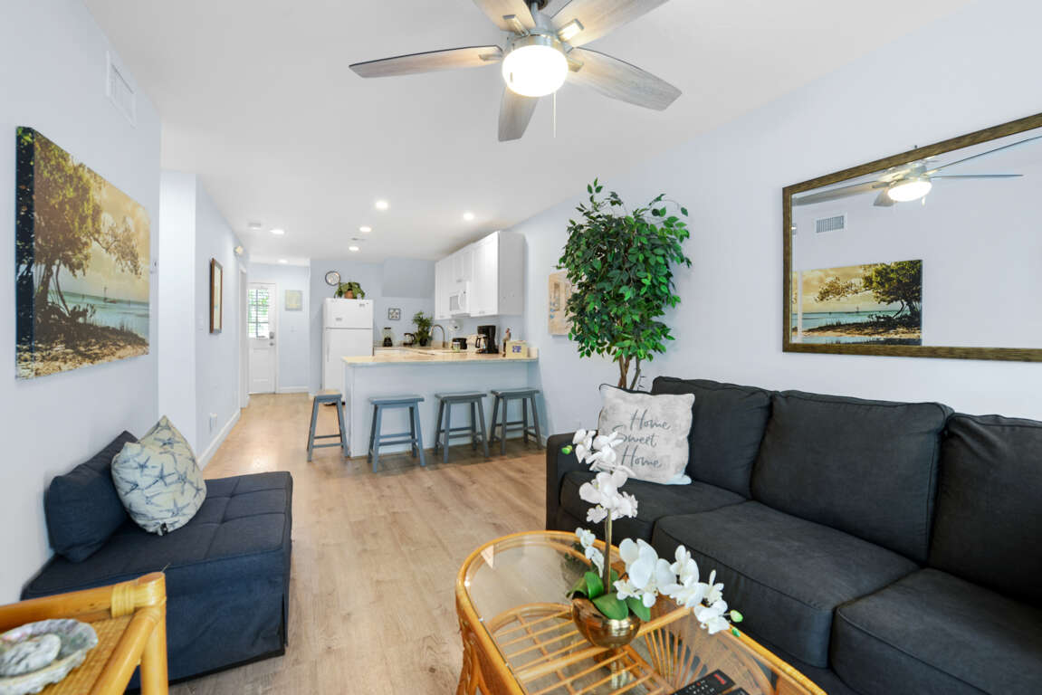 Tiki Beach Too Stunning 2 Bedroom Condo Key West, FL Sleeps 6