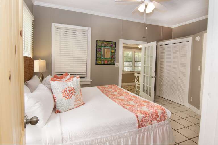 14_tv_frontbedtofrontroom