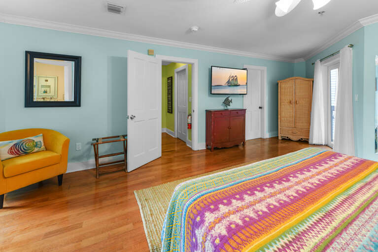 022 Absolutely Paradise_main bedroom 3