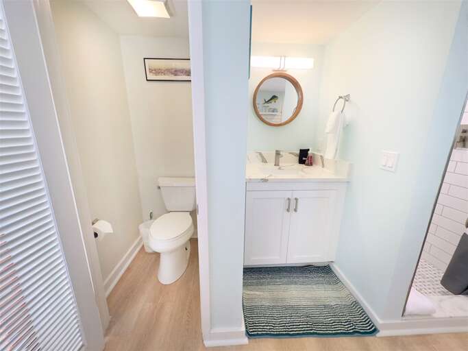 watercloset-vanity watercloset-vanity