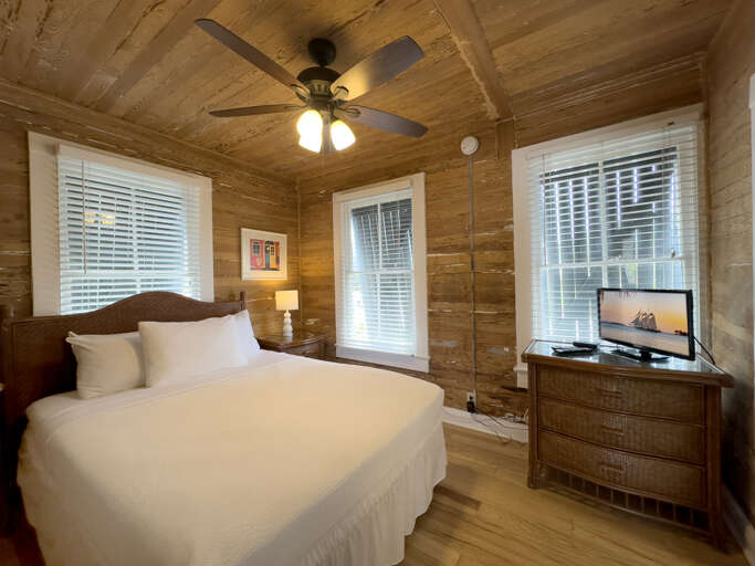 11_utopia_backbedroom 11_utopia_backbedroom