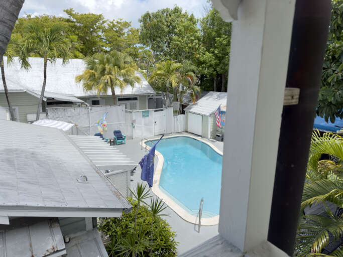 23_utopia_poolview 23_utopia_poolview