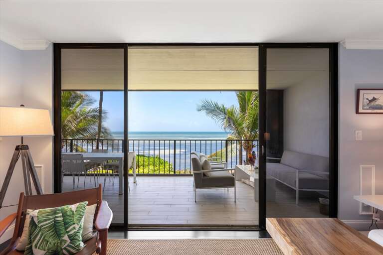 Balcony with seating