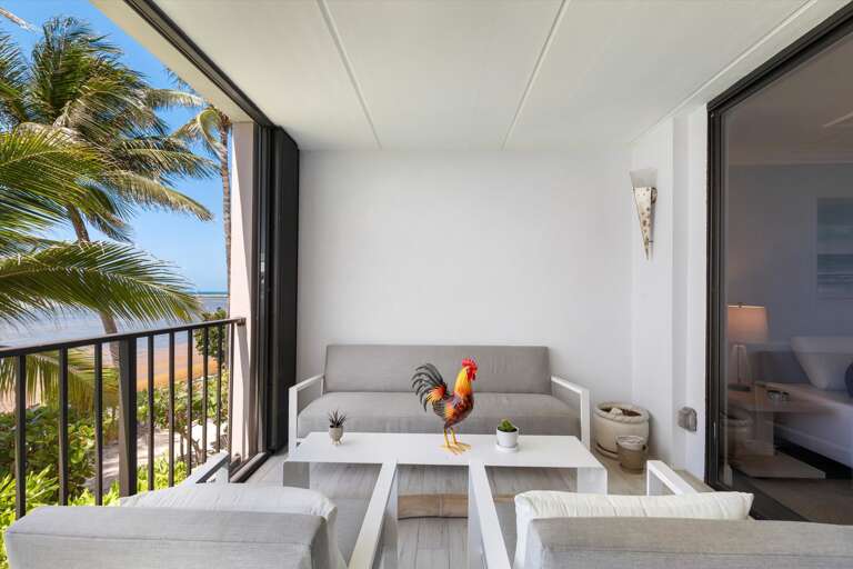 Balcony with seating