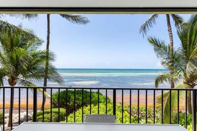 Beach Club Tranquil Seas- Balcony view Beach Club Tranquil Seas- Balcony view