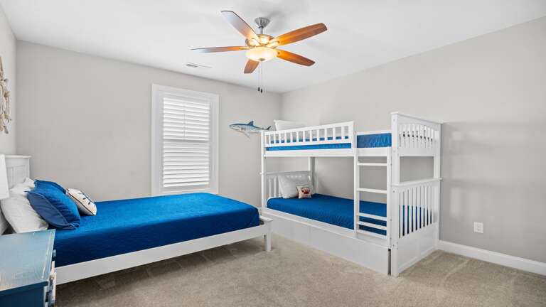 Queen/Bunk Bedroom Queen/Bunk Bedroom