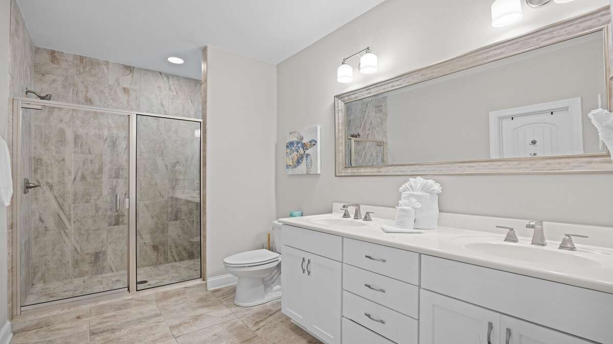 Master Bathroom Master Bathroom