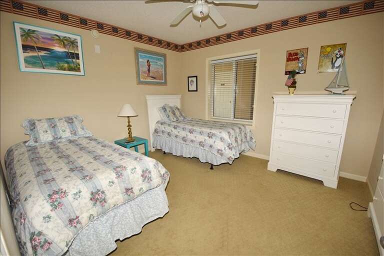 Twin Bedroom 