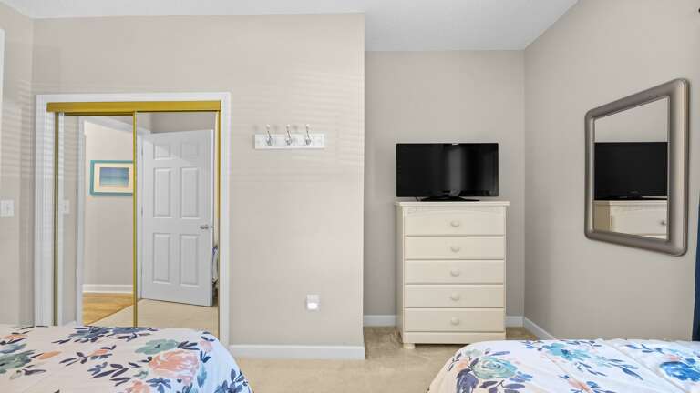 Twin Bedroom