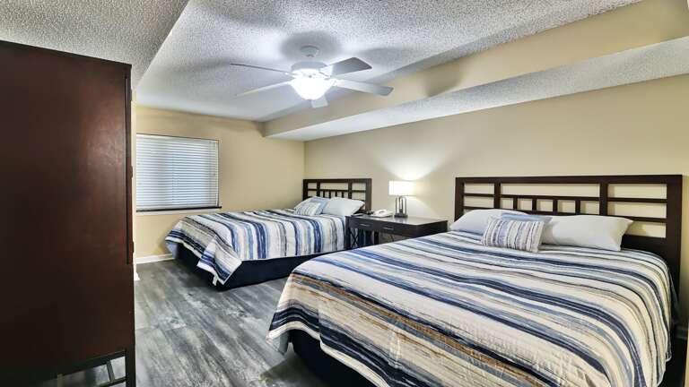 2nd Bedroom - 2 Queen Beds