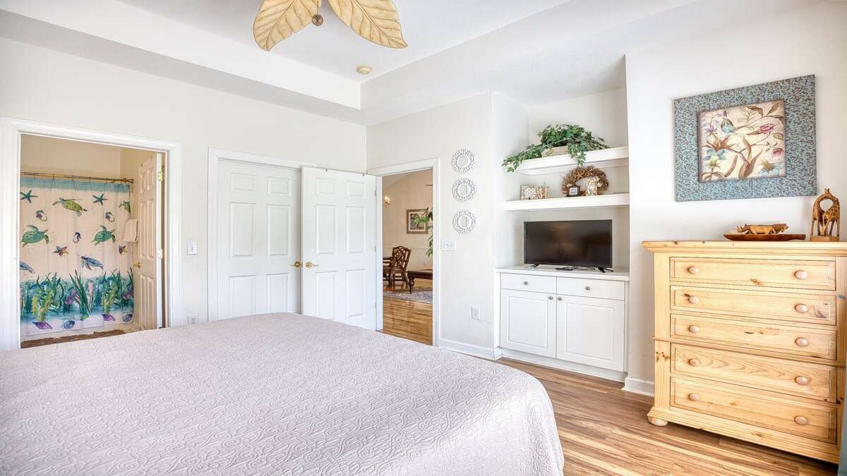 Master Bedroom Master Bedroom