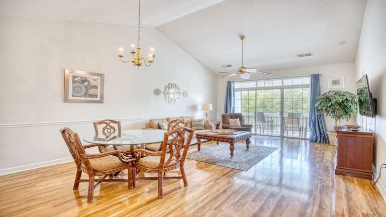 Dining/Living Room Dining/Living Room