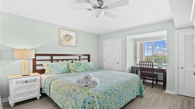 Queen Bedroom