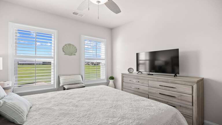 Queen Bedroom