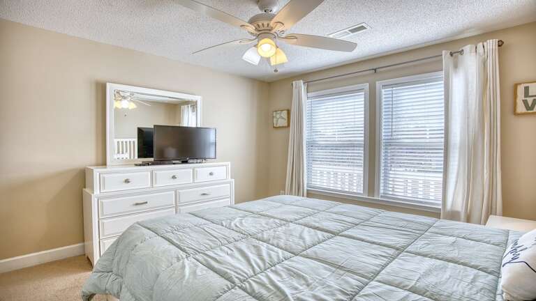 Queen Bedroom