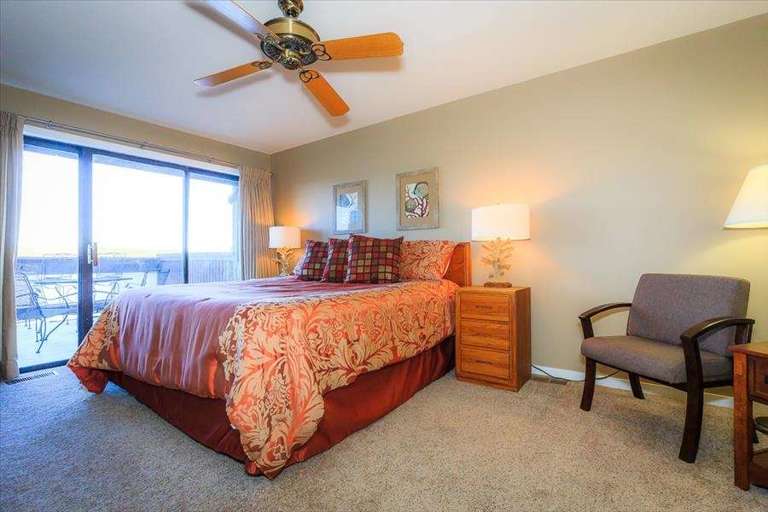 Knolls 0334 - Luxury 4 Bedroom Condo in Osage Beach, MO - Accommodates ...