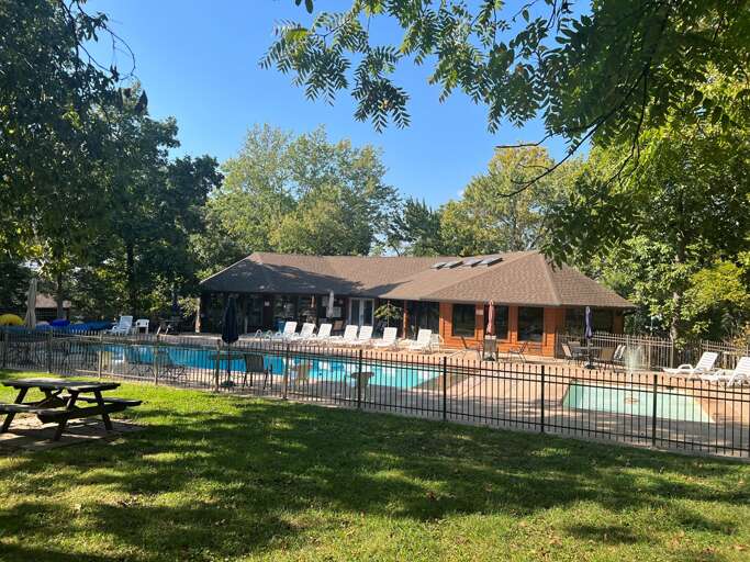 Lone Oak Point 04