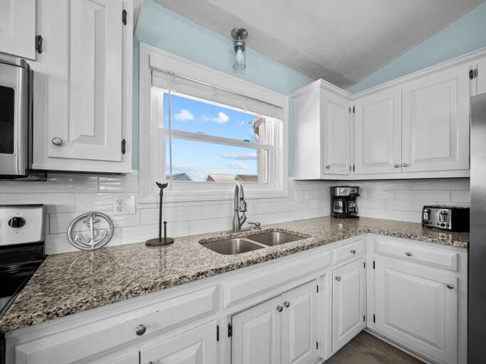 Granite and Custom Cabinets