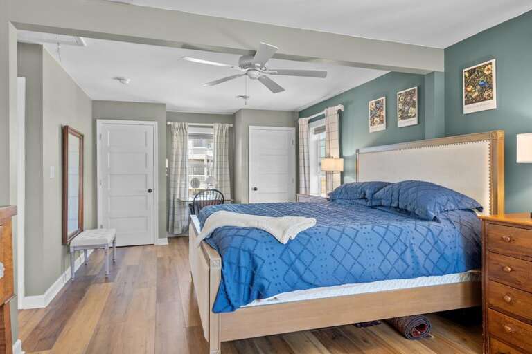 Bedroom 2 - Top Level