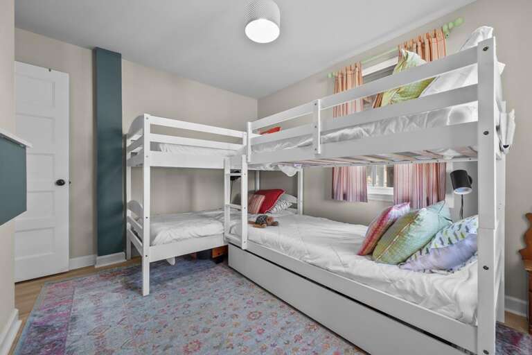 Bedroom 5 - Bunk Room 1st Level - 4 Twins