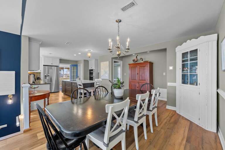 Top Level Dining Area