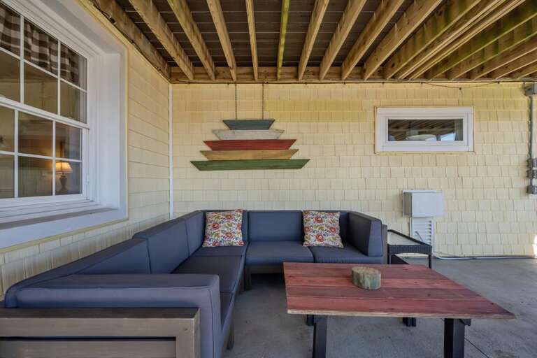 1st Level Screened Porch