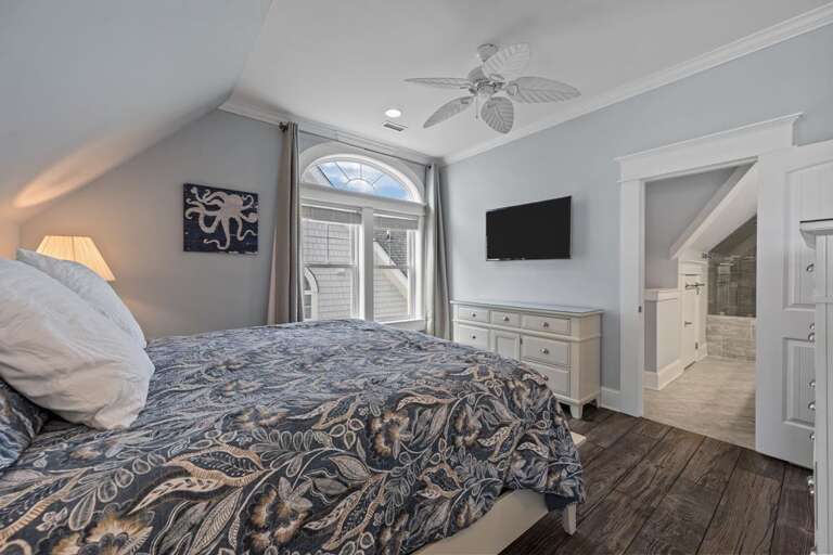 Top Floor - Southside - King Master