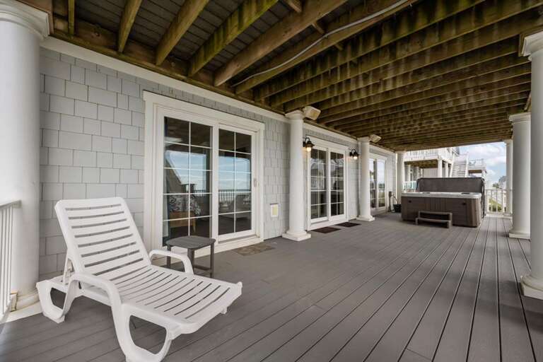 1st Level Oceanfront Deck