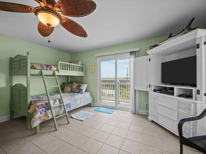 Bunk Room - 2 Twins over Full Bunks