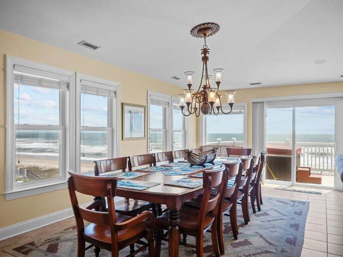 Oceanside Dining - Seats 12