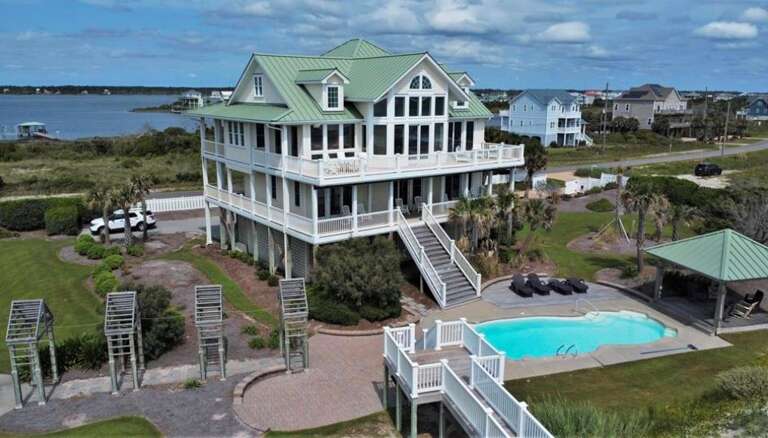 Luxury Awaits - Enjoy Your Stay