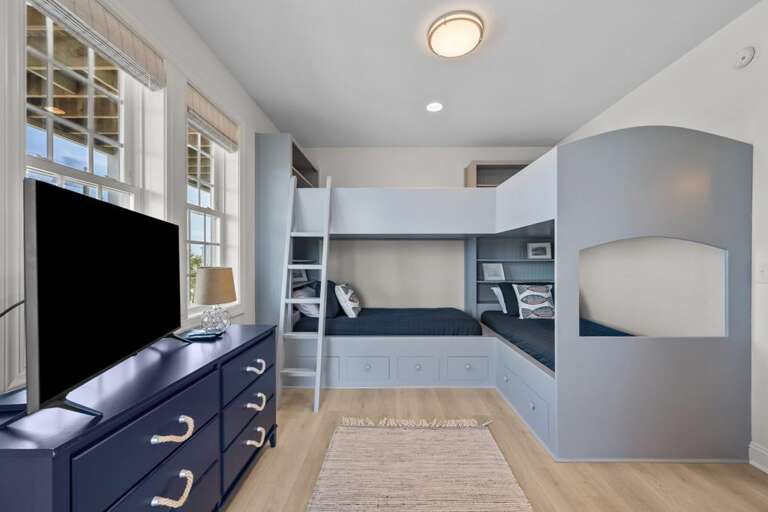 1st Level Bunk Room - 4 Twins