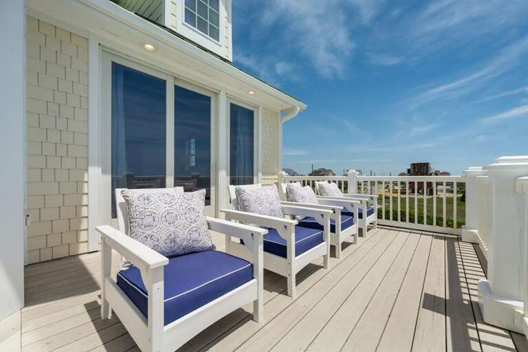 Deck Seating off Master