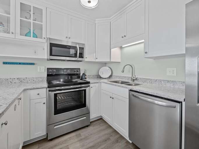 Kitchen Additional View