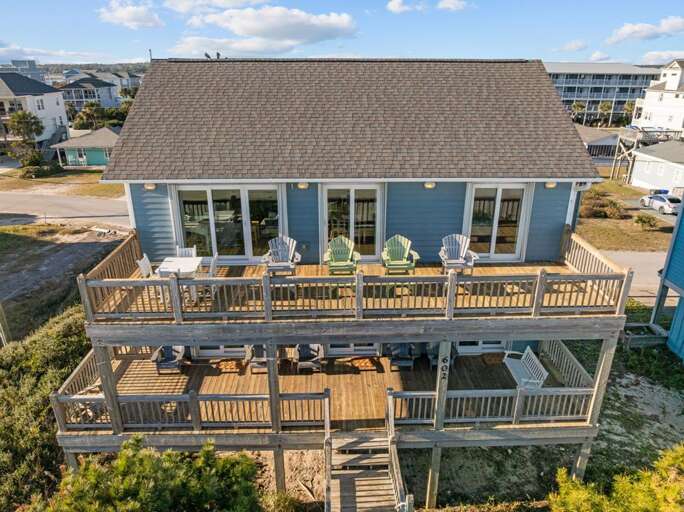 Lots of Outdoor Seating