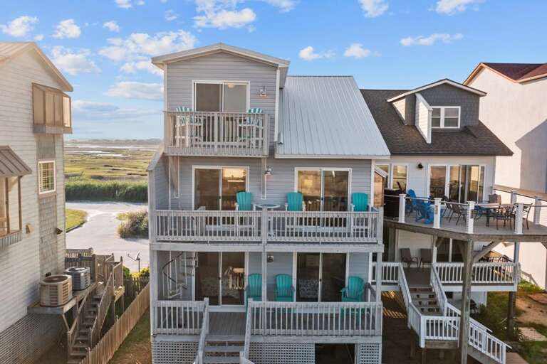 Top Level - Showing Master Suite - Private Balcony