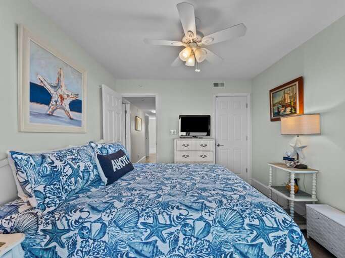 Bedroom 3 - Queen Bed