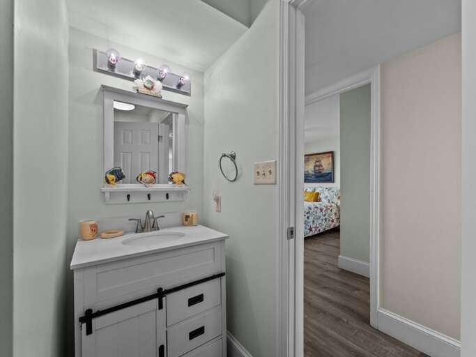 Bathroom 3 - Hallway